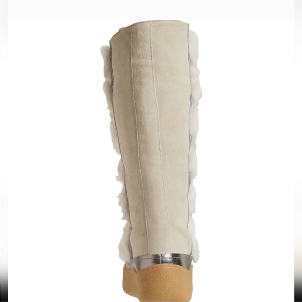Free People White Wilder MukLuk Genuine Shearling Lined Boots Size 10 NIB $258